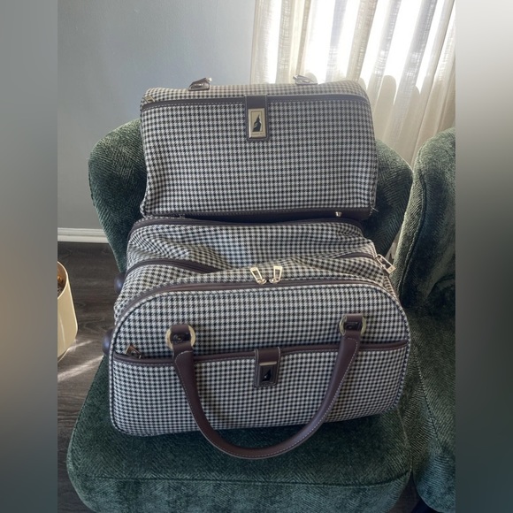 London Fog 2-piece Luggage 16” Under the Seat Bag 29” Expandable Carry-on - Picture 5 of 5